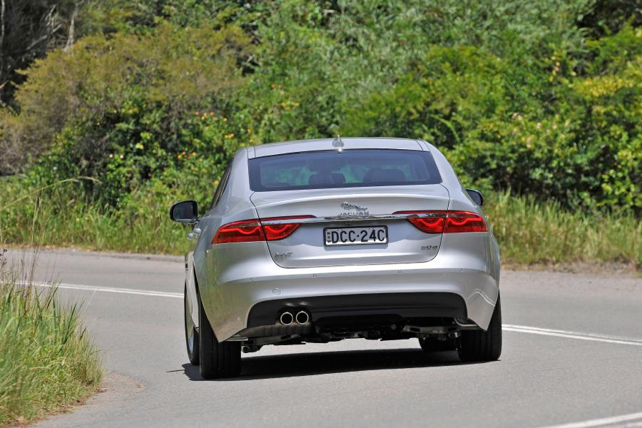  Jaguar XF Prestige 2016 года  (AU) (фото 4 из 23)